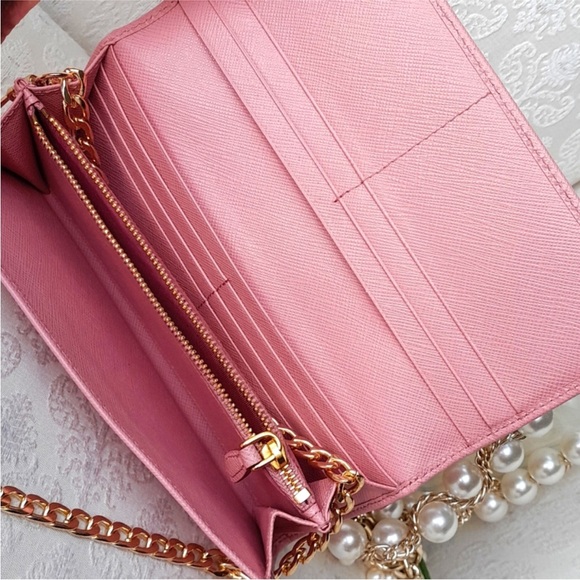 Prada Stunning Wallet/Cross body! - Picture 12 of 16